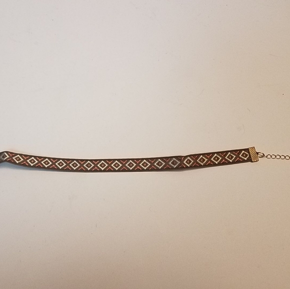 Choker Necklace - Picture 3 of 8